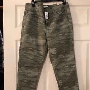 Women’s Camo pants